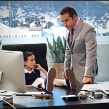 Lucas Ellin e Jeremy Piven in una scena dell'episodio Home Sweet Home dell'ottava stagione di Entourage