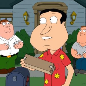 Quagmire con Peter e Joe (in secondo piano) nell'episodio  Halloween on Spooner Street de I Griffin