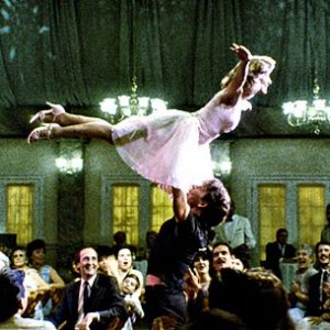 Patrick Swayze e Jennifer Grey nella scena finale del film Dirty Dancing