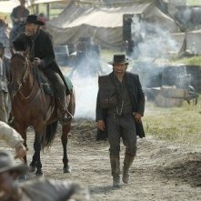 Anson Mount in una scena della serie Hell on Wheels
