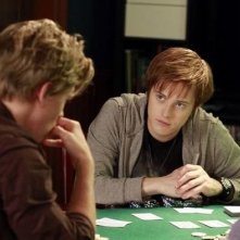 Lucas Grabeel in un momento dell'episodio Dogs Playing Poker di Switched at Birth