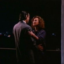 Una scena del film TV Sei solo, agente Vincent di Michael Mann (1989)