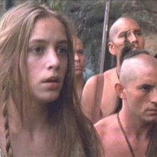 Jodhi May in una scena del film L'ultimo dei mohicani (1992)