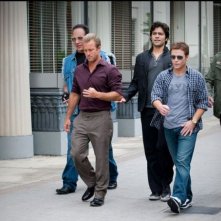 Kevin Connolly, Kevin Dillon, Scott Caan, Andrew Dice Clay, Adrian Grenier e Rhys Coiro in una scena dell'episodio Out with a Bang dell'ottava stagione di Entourage