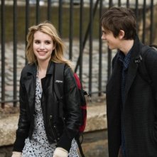 Emma Roberts con Freddie Highmore nel film L'arte di cavarsela