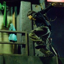 Jon Foo in una scena del filmTekken del 2010