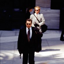 Robert De Niro e Val Kilmer in una scena di Heat - La sfida, di Michael Mann