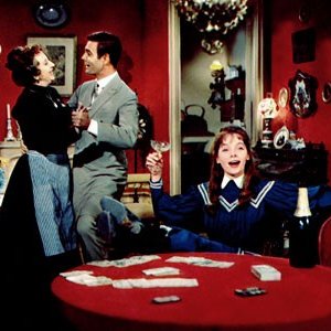 Leslie Caron in una scena canora di Gigi