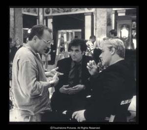 Michael Mann con Russell Crowe e Al Pacino sul set del film Insider - Dietro la verità