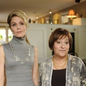 Belita Moreno e Virginia Williams nell'episodio The Two Richards di Fairly Legal