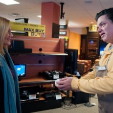 Laura Linney ed Oliver Platt nell'episodio Cats and Dogs di The Big C