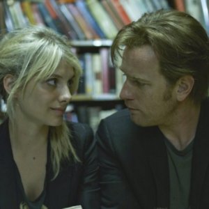 Ewan McGregor accanto a Melanie Laurent in Beginners