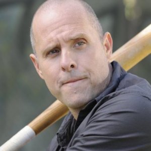 Paul Schulze hahi nell'episodio Priceless di Fairly Legal