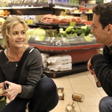 Rachael Carpani e Chris J. Johnson nel pilot di Against the Wall