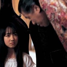Rie Kuwana in una scena di Strange Circus di Sion Sono