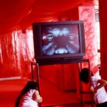 Un'inquietante immagine del film di Sion Sono Strange Circus