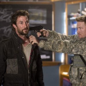 Noah Wyle nell'episodio Mutiny di Falling Skies