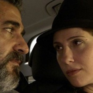 Un intenso scambio di sguardi tra i protagonisti di Last Days In Jerusalem