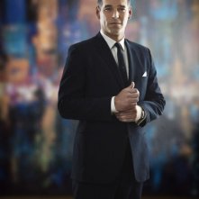 Eddie Cibrian è Nick in una foto promozionale della serie The Playboy Club