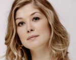 One Shot: Hayley Atwell, Rosamund Pike o Alexa Davalos?