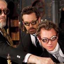 Hugh Dancy, Rupert Everett e Jonathan Pryce in una curiosa immagine di Hysteria