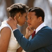 Jennifer Hudson e Terrence Howard in una romantica scena di Winnie