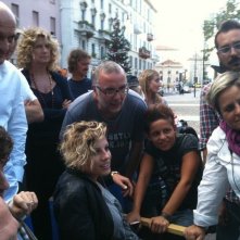 Sul set di Benvenuti al Nord, oltre a Claudio Bisio e Angela Finocchiaro ci sono Emma Marrone e il regista Luca Miniero