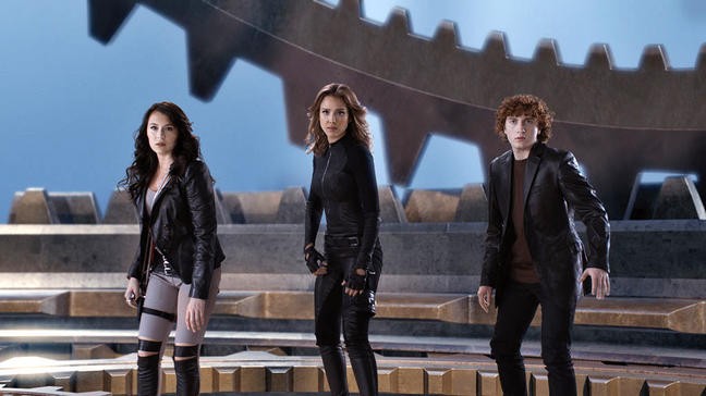 Alexa Vega, Jessica Alba e Daryl Sabara in una scena di Spy Kids: All ...