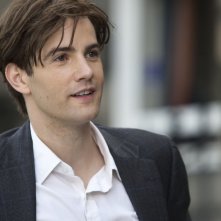 Jim Sturgess in una sequenza di One Day