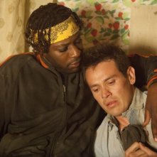 Nelsan Ellis e Kevin Alejandro nell'episodio Cold Grey Light of Dawn di True Blood