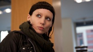 Un intenso primo piano di Rooney Mara in The Girl with the Dragon Tattoo