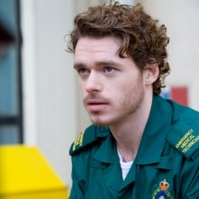 Richard Madden nella serie tv 'Sirens'