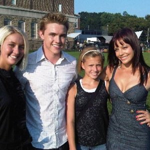 Beware the Gonzo: foto dei protagonisti con Jesse Mccartney