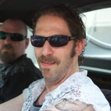 Tim Blake Nelson con Pruitt Taylor Vince in una scena de Le regole della truffa