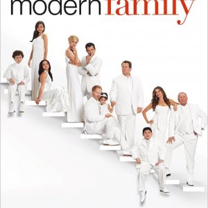 Un poster della stagione 3 di Modern Family