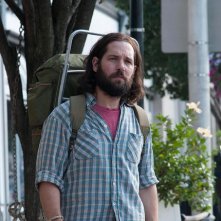 Paul Rudd in una scena della commedia Our idiot Brother
