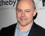 Corpi caldi per Rob Corddry