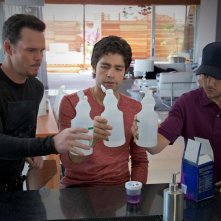 Jerry Ferrara, Adrian Grenier e Kevin Dillon in una scena dell'episodio Whiz Kid dell'ottava stagione di Entourage