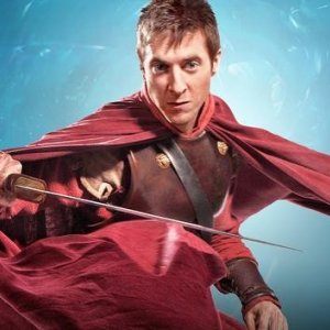 Doctor Who: Arthur Darvill in una foto promozionale dell'episodio A Good Man Goes to War