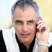 Un bel ritratto di Massimiliano La Pegna sul set di Mal'aria