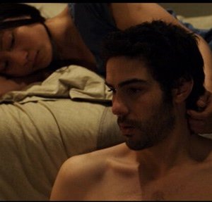 Love and Bruises: Tahar Rahim e Corinne Yam in una sensuale scena del film di Lou Ye