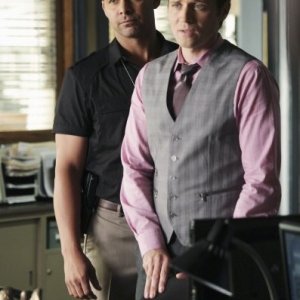 Castle: Seamus Dever e Jon Huertas in Rise, premiere della quarta stagione della serie