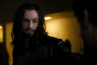 Clip 2 - Fright Night: Peter Vincent