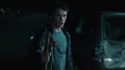 Clip 3 - Fright Night: Che bella croce grossa che hai Charlie