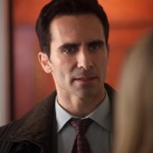 Nestor Carbonell nel pilot di Ringer