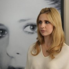 Ringer: Sarah Michelle Gellar in una scena del pilot della serie