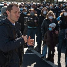 Jude Law in una scena di Contagion.