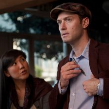 Jude Law in una sequenza di Contagion (2011)