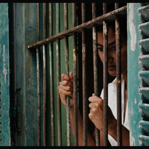 Una scena del film La folie Almayer