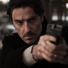 Yvan Attal nel film R.I.F. (Recherche dans l'Intérêt des Familles)